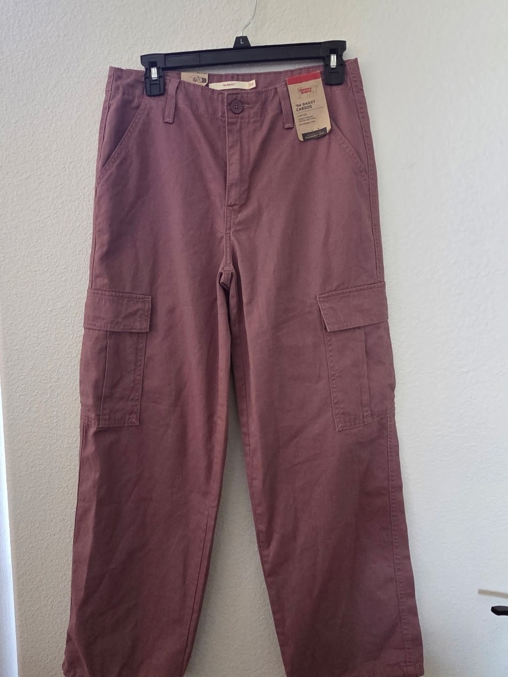 Levi's Women's Cargo Pants in Mauve Rose